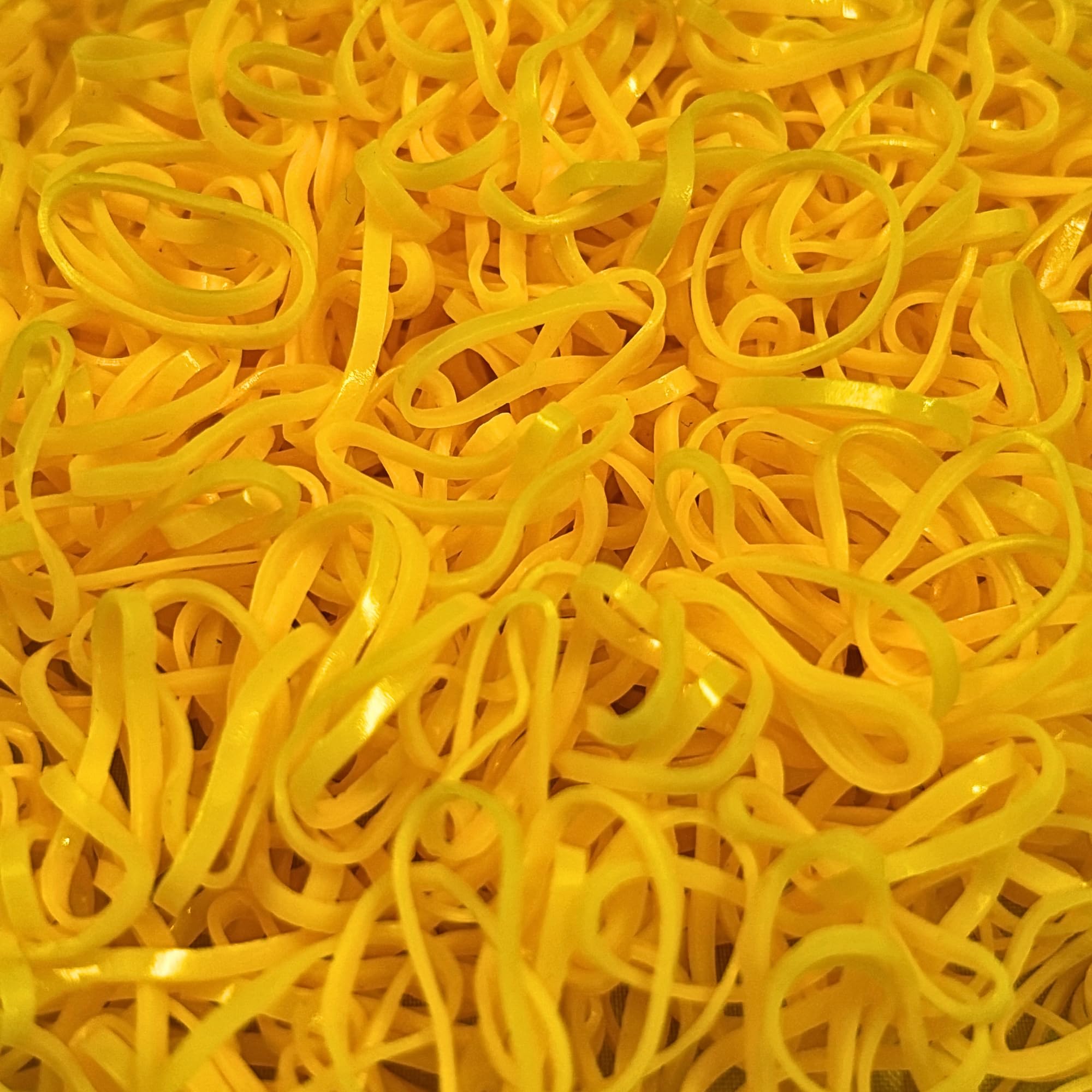 500 Pack Rubber Bands for Hair – Durable, Non-Slip Elastic Hair Ties for All Ages, Perfect for Braids, Ponytails, and DIY Styling | No-Damage, Multi-Use Hair Accessories by Kàllos